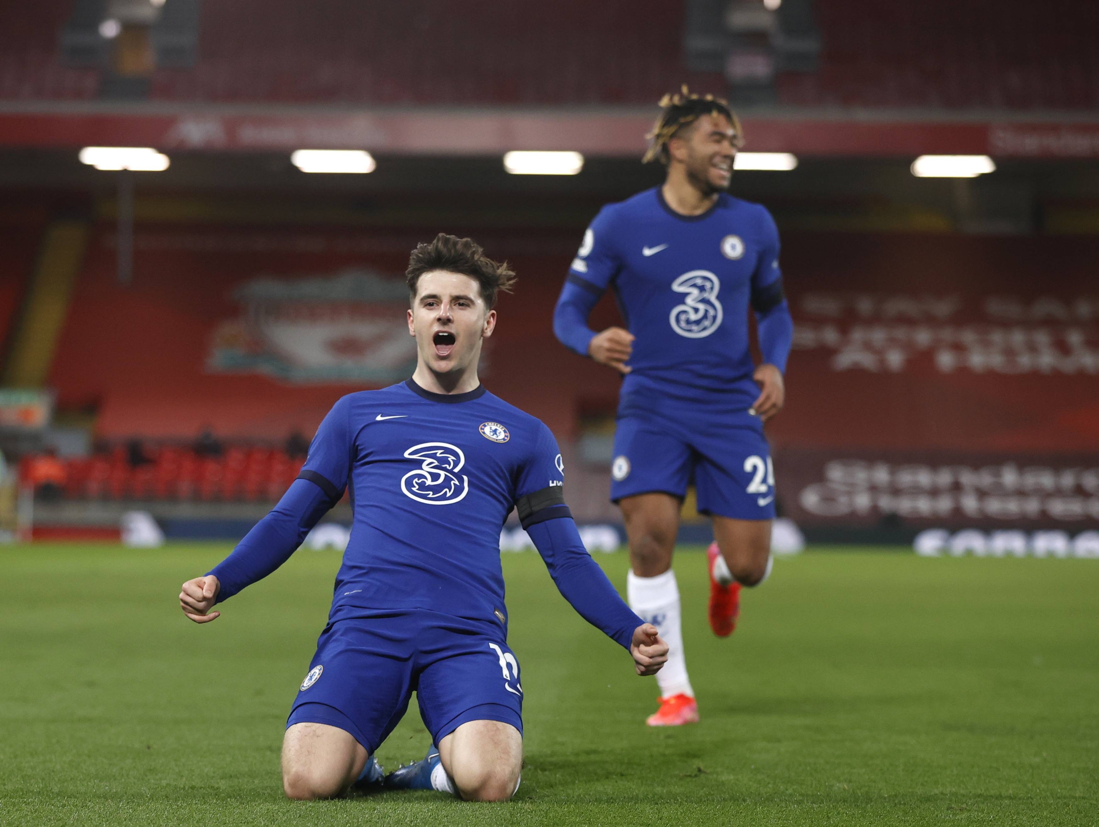 西罗球场似 西罗球场似