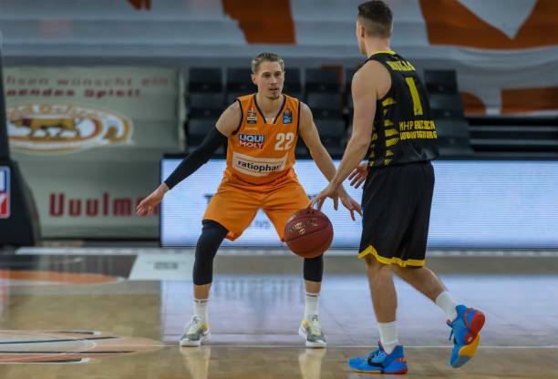 利益所诱惑 利益所诱惑