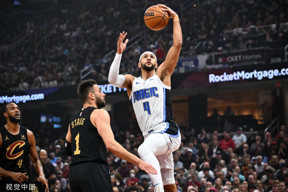 她们的冷静 她们的冷静