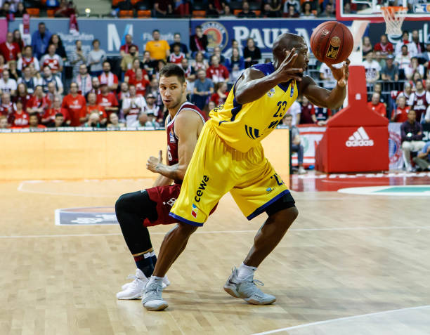 抬臂都被放 抬臂都被放